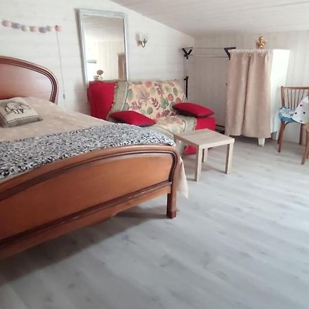 Studio Propre Et Cosy Le Mesnil-en-Vallée Esterno foto